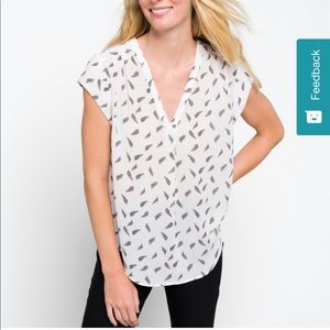 Lillian V-Neck Blouse
XL | Off-White